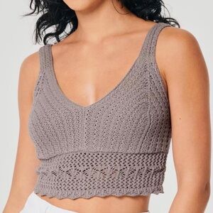 Hollister Woman’s Mauve Kitted Crop Top